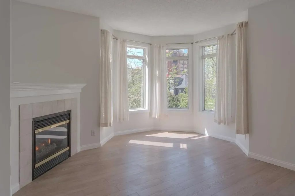 923 15 Avenue SW Calgary AB T2R 0S2