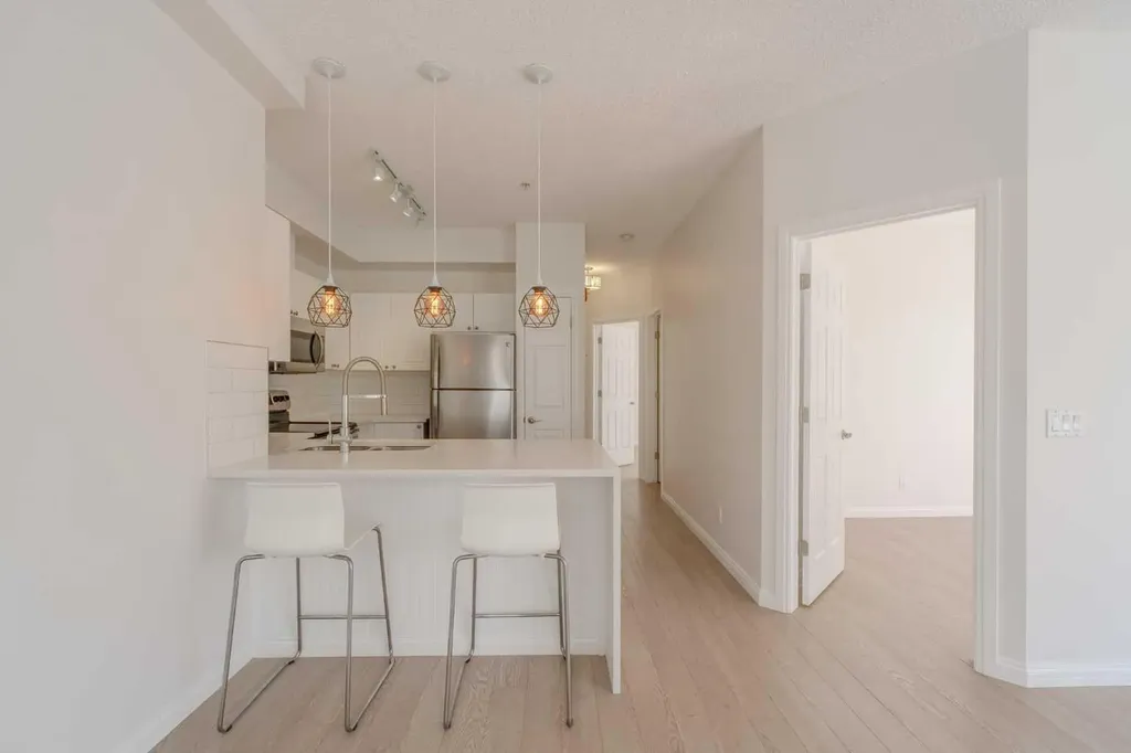 923 15 Avenue SW Calgary AB T2R 0S2