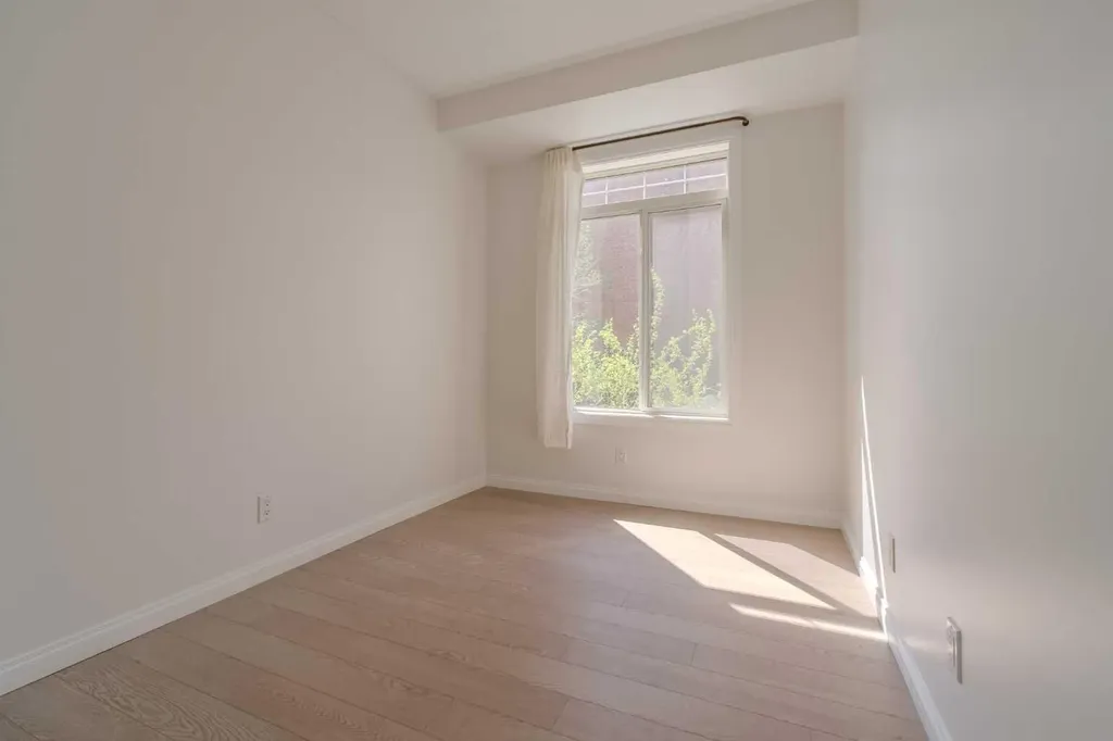923 15 Avenue SW Calgary AB T2R 0S2