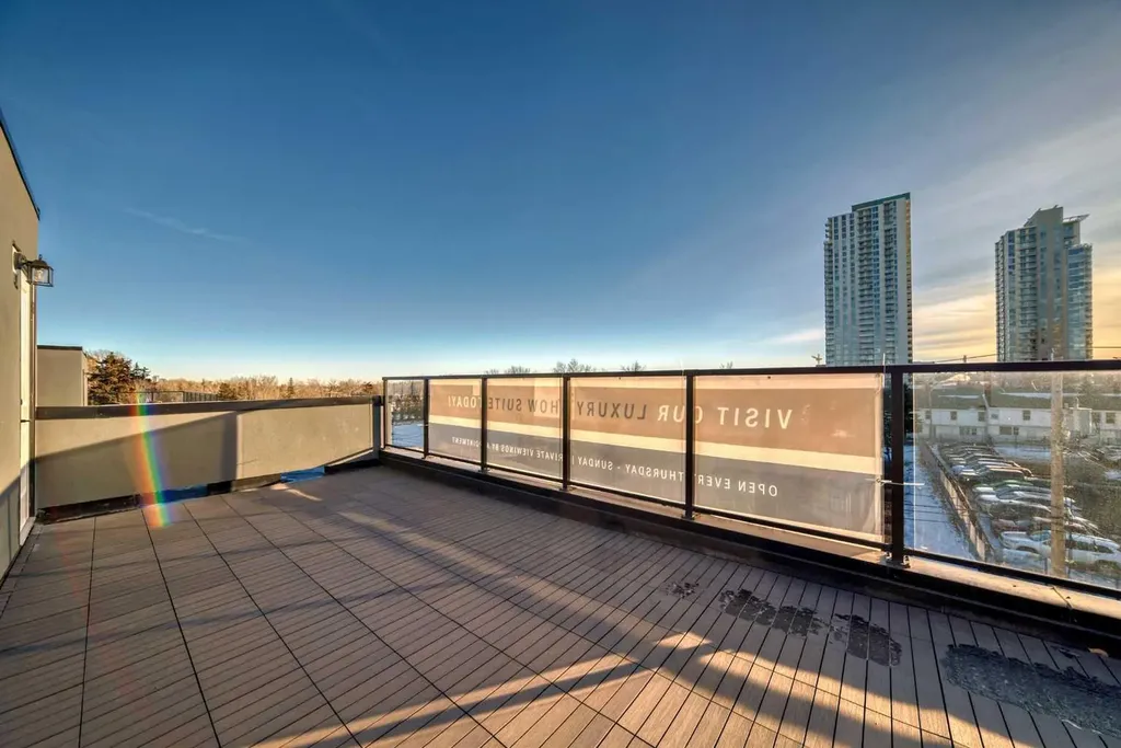 3404 8 Avenue SW Calgary AB T3C2Z7