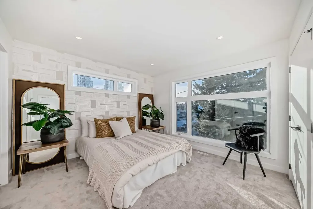 3404 8 Avenue SW Calgary AB T3C2Z7