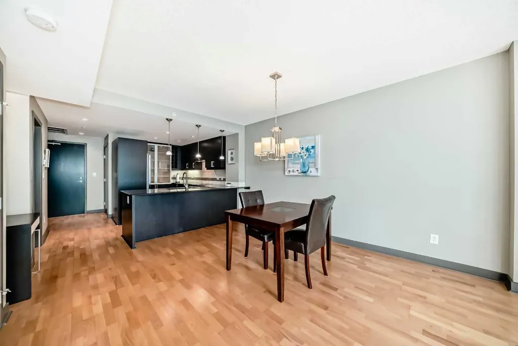 888 4 Avenue SW Calgary AB T2P 0V2