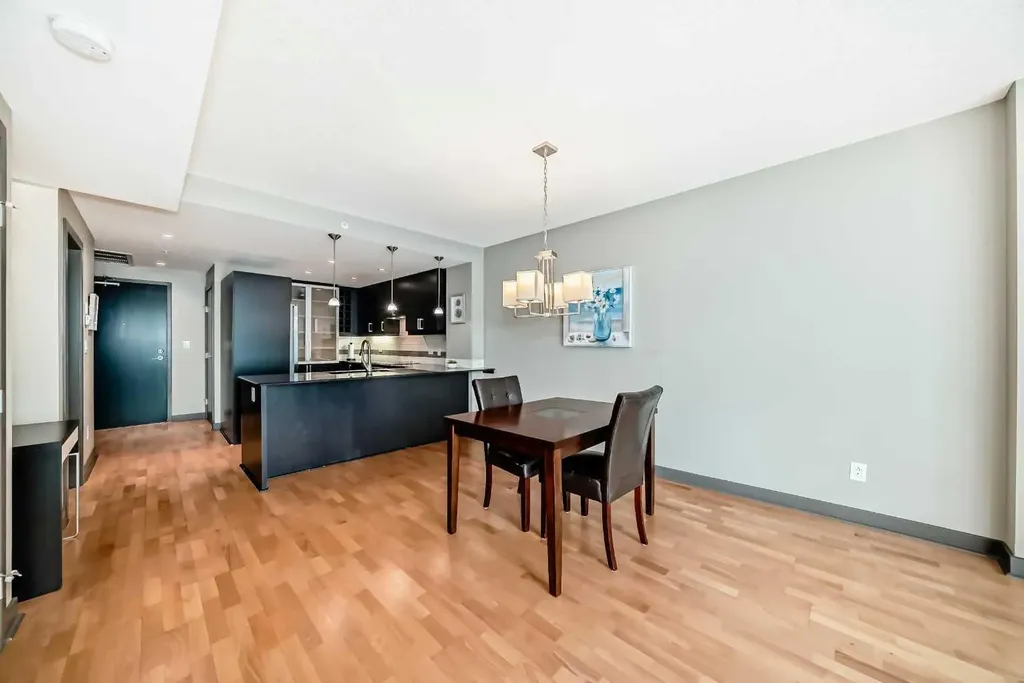 888 4 Avenue SW Calgary AB T2P 0V2