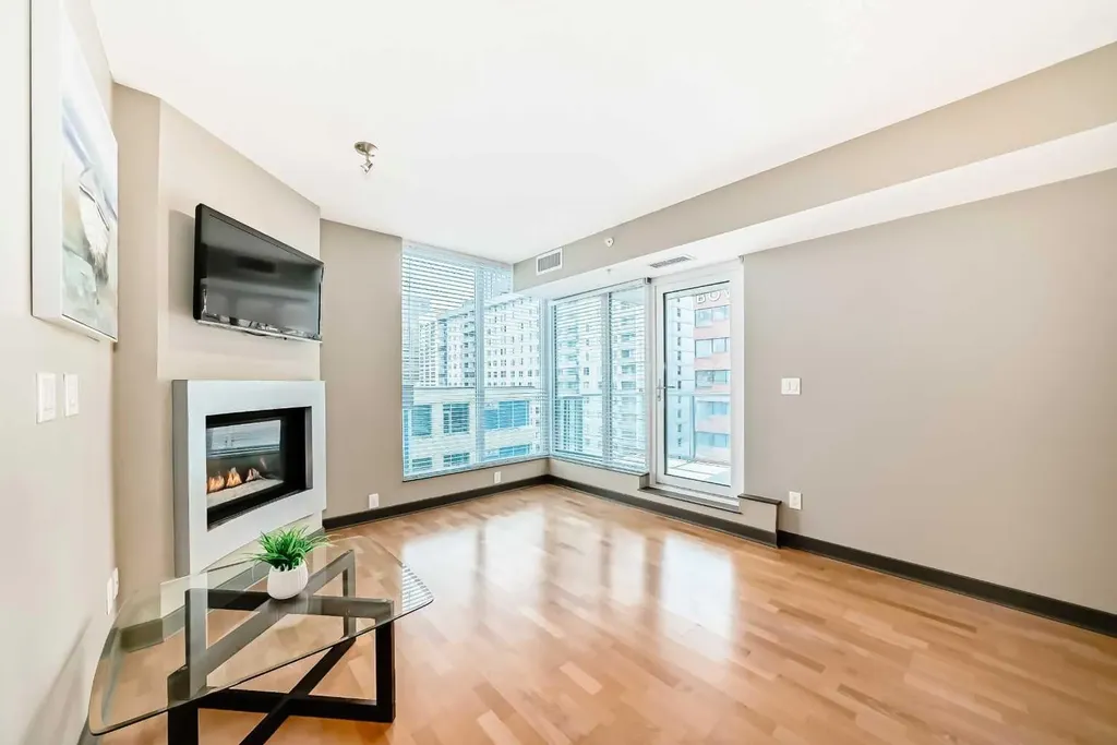 888 4 Avenue SW Calgary AB T2P 0V2