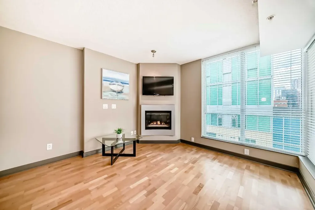 888 4 Avenue SW Calgary AB T2P 0V2
