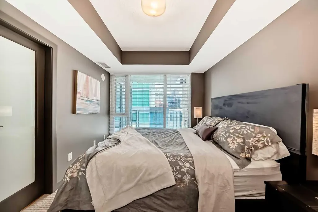 888 4 Avenue SW Calgary AB T2P 0V2