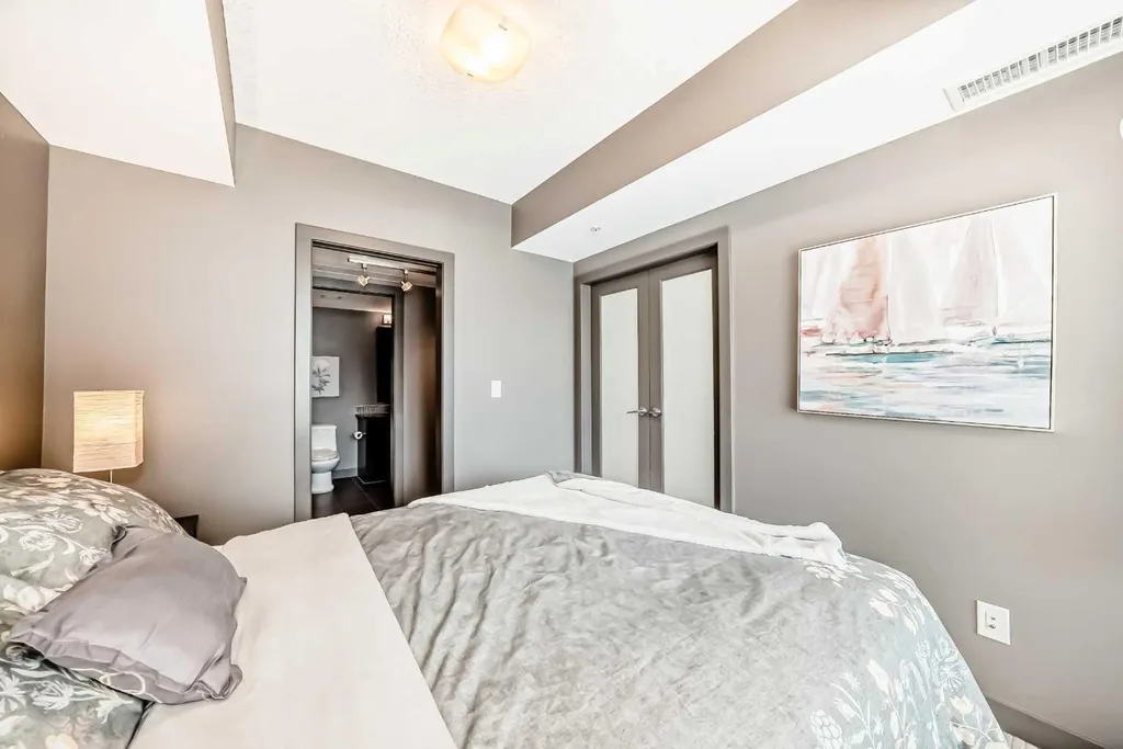 888 4 Avenue SW Calgary AB T2P 0V2