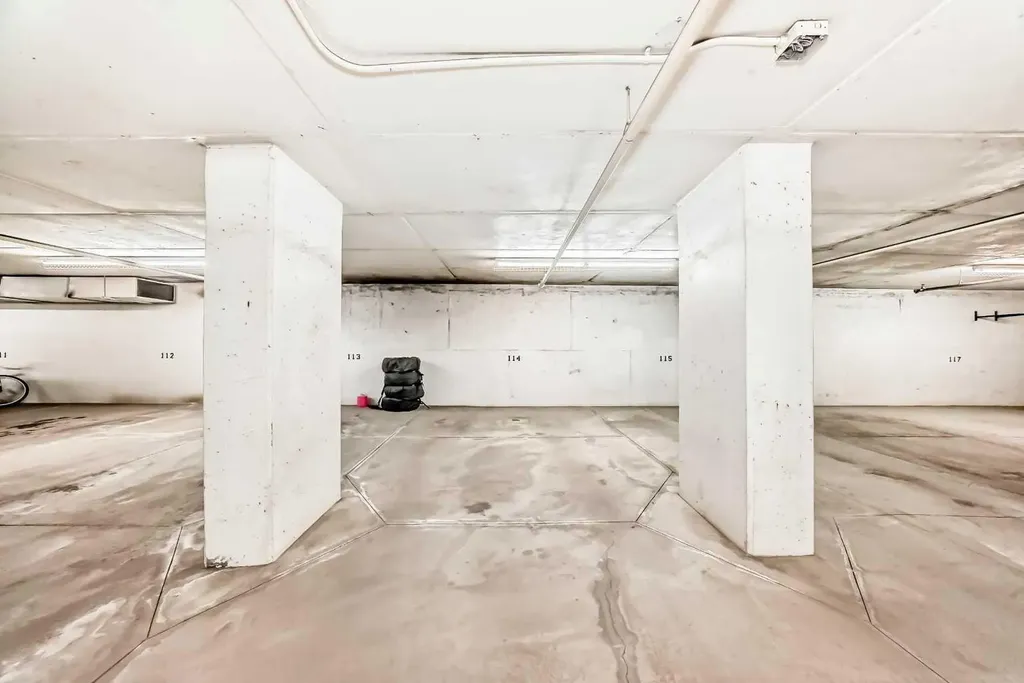888 4 Avenue SW Calgary AB T2P 0V2