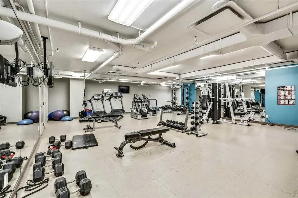 888 4 Avenue SW Calgary AB T2P 0V2