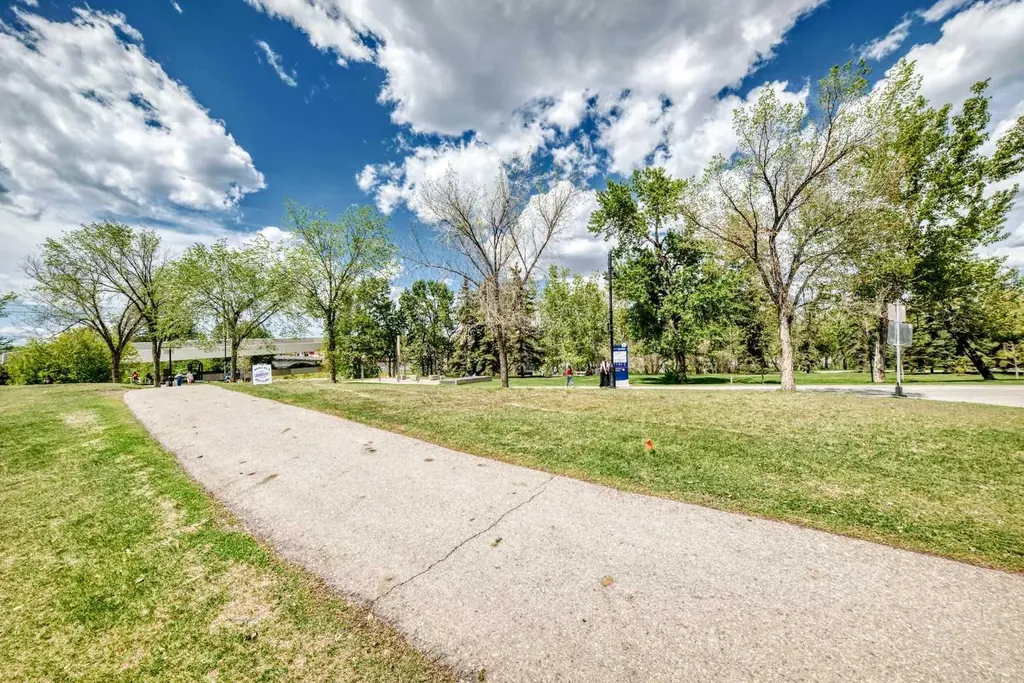 888 4 Avenue SW Calgary AB T2P 0V2