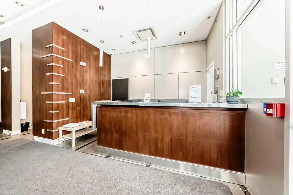 888 4 Avenue SW Calgary AB T2P 0V2