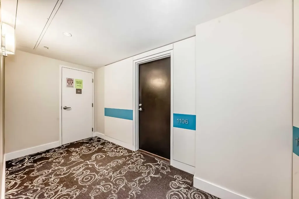 888 4 Avenue SW Calgary AB T2P 0V2