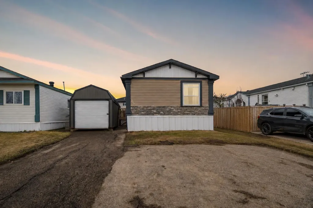 280 Caouette Crescent Fort Mcmurray AB T9K 2H9