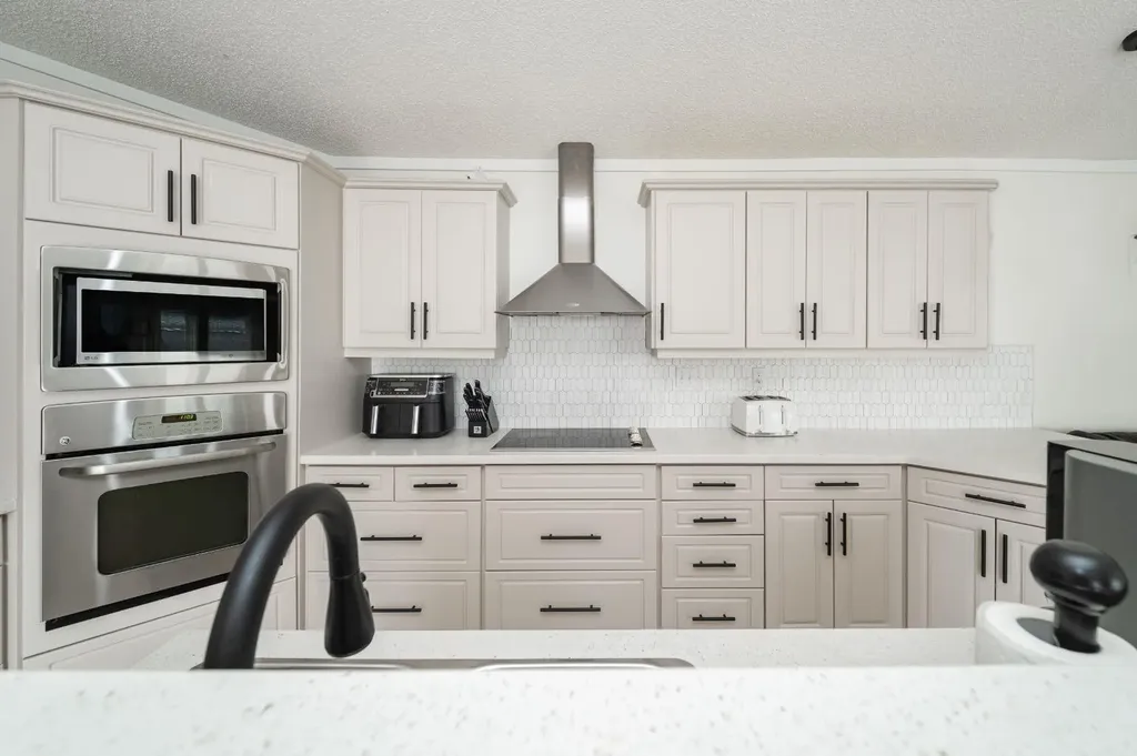 280 Caouette Crescent Fort Mcmurray AB T9K 2H9