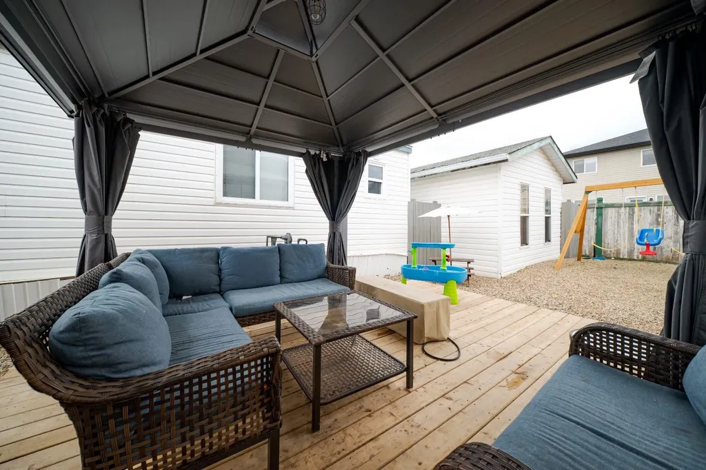 280 Caouette Crescent Fort Mcmurray AB T9K 2H9