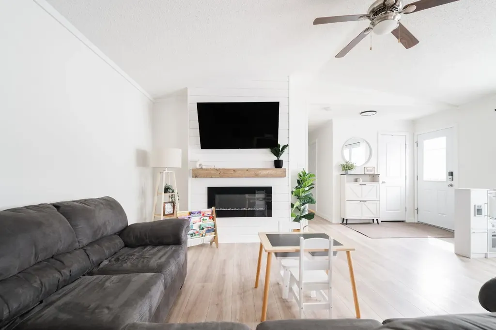 280 Caouette Crescent Fort Mcmurray AB T9K 2H9