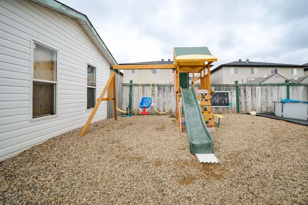 280 Caouette Crescent Fort Mcmurray AB T9K 2H9
