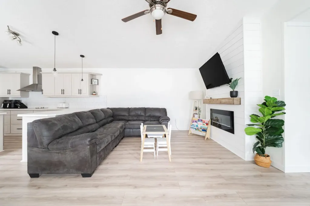 280 Caouette Crescent Fort Mcmurray AB T9K 2H9