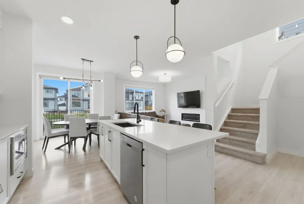 154 South Shore Court Chestermere AB T1X0B4