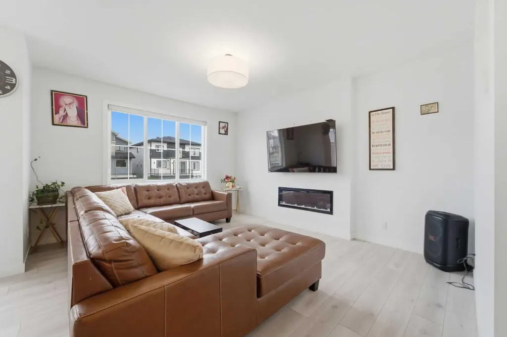 154 South Shore Court Chestermere AB T1X0B4