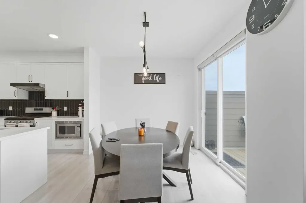 154 South Shore Court Chestermere AB T1X0B4
