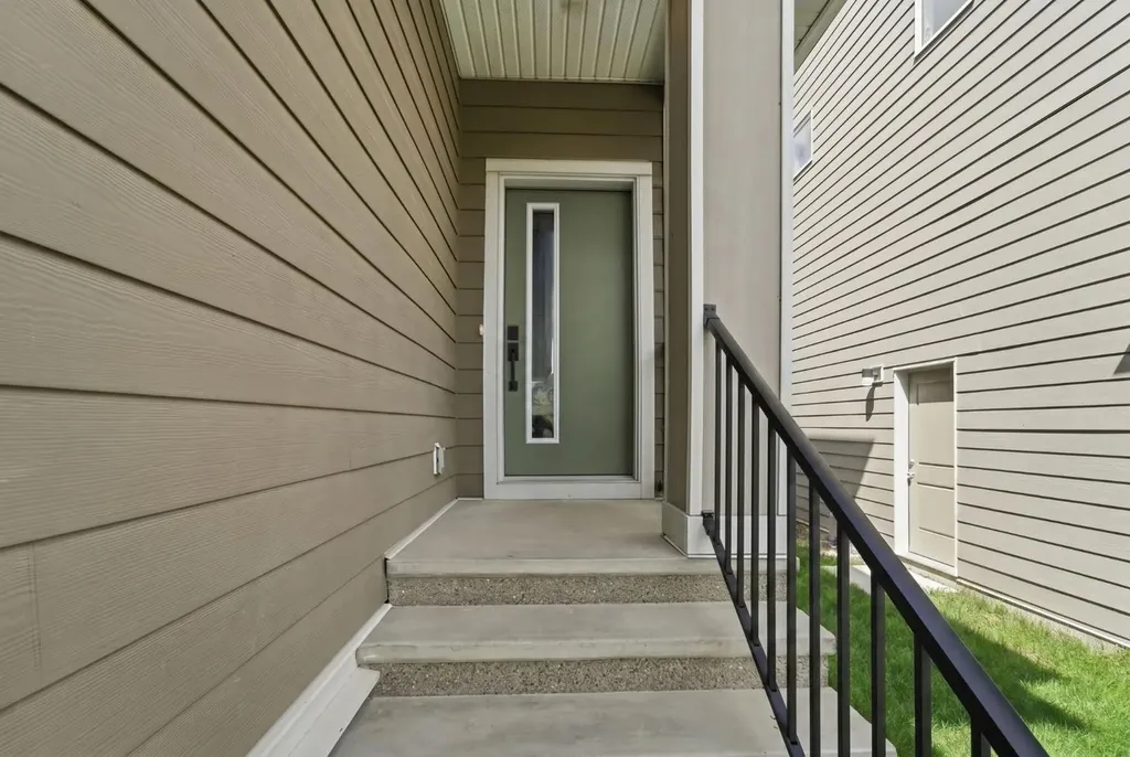 154 South Shore Court Chestermere AB T1X0B4