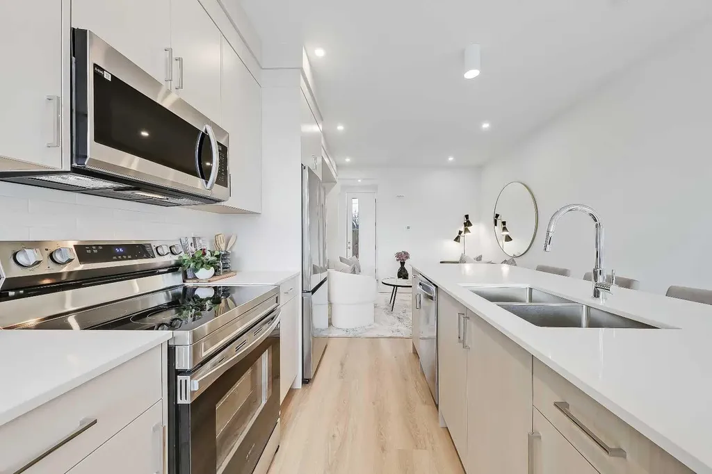 3550 45 Street SW Calgary AB T3E 3V2