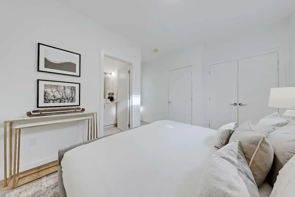 3550 45 Street SW Calgary AB T3E 3V2