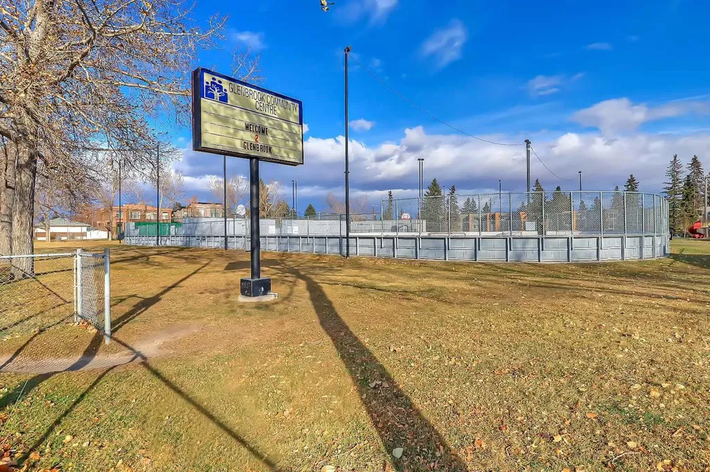 3550 45 Street SW Calgary AB T3E 3V2