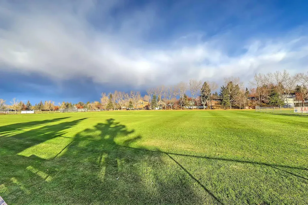 3550 45 Street SW Calgary AB T3E 3V2