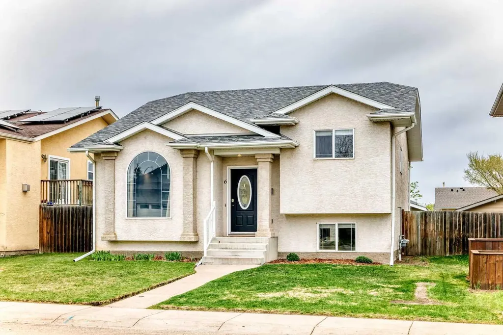 6 Timmons Close Lacombe AB T4L 2M7