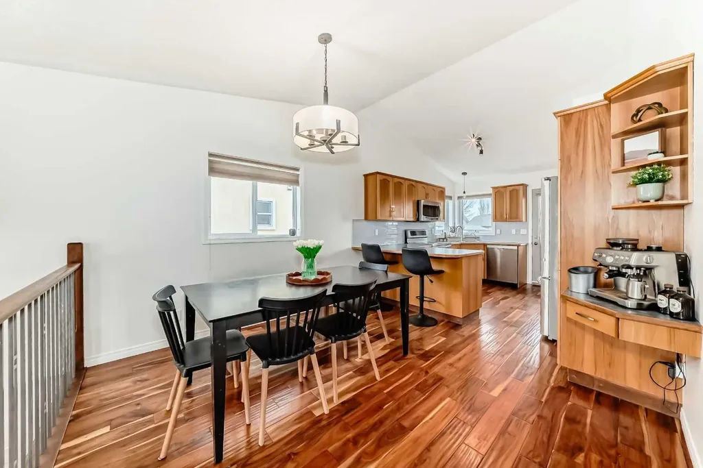 6 Timmons Close Lacombe AB T4L 2M7