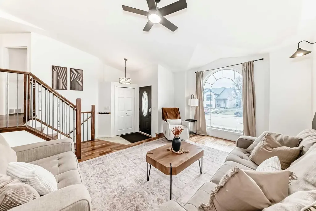 6 Timmons Close Lacombe AB T4L 2M7