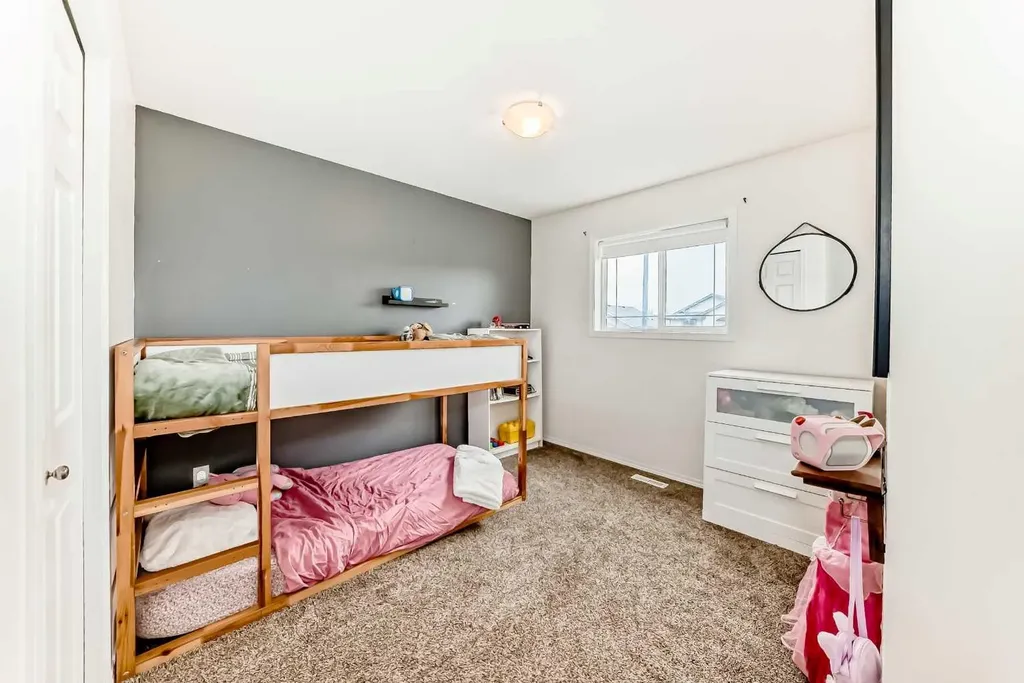 6 Timmons Close Lacombe AB T4L 2M7