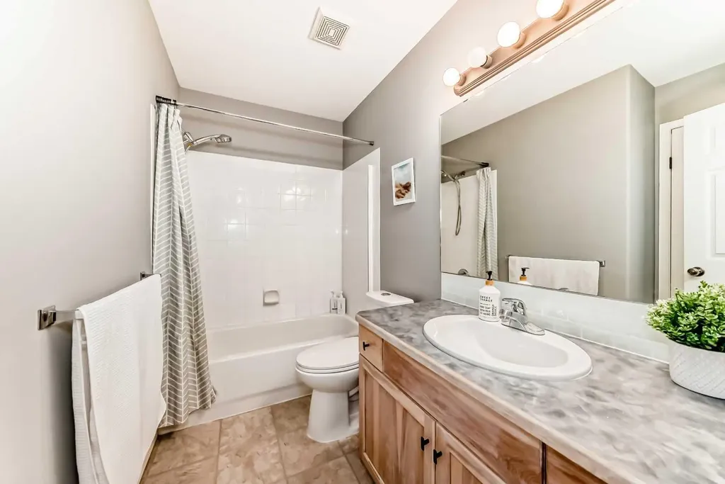 6 Timmons Close Lacombe AB T4L 2M7