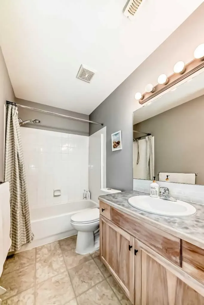 6 Timmons Close Lacombe AB T4L 2M7