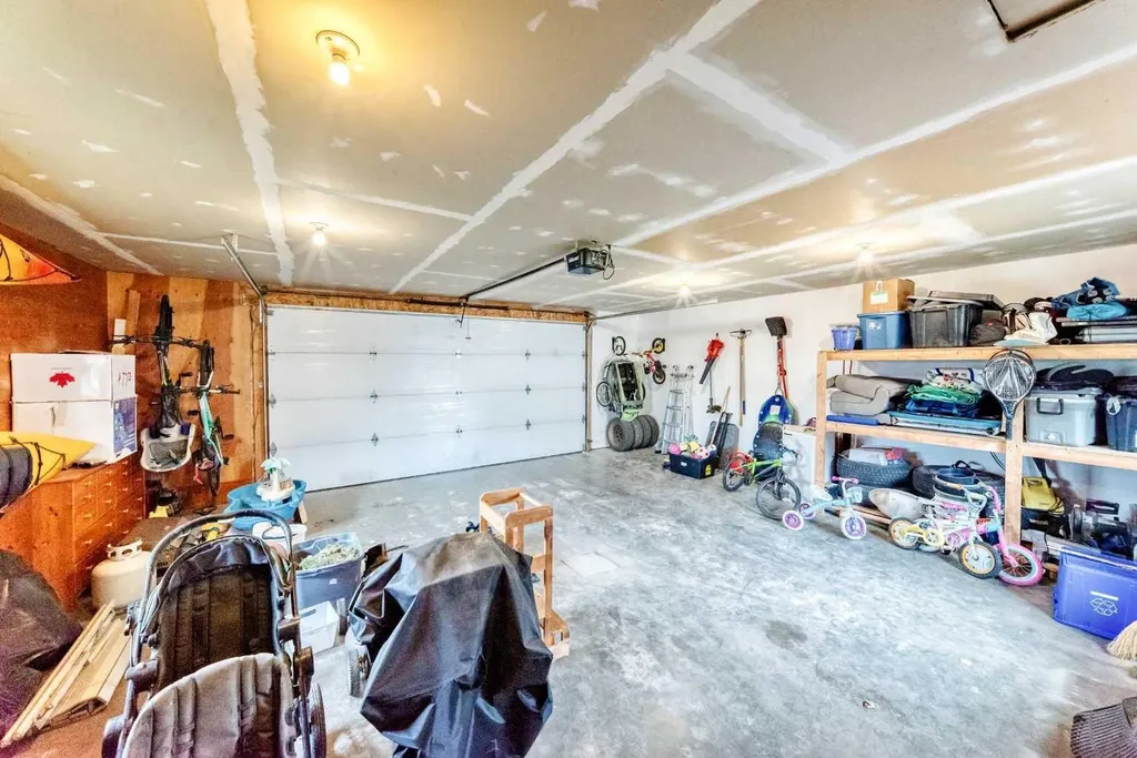 6 Timmons Close Lacombe AB T4L 2M7