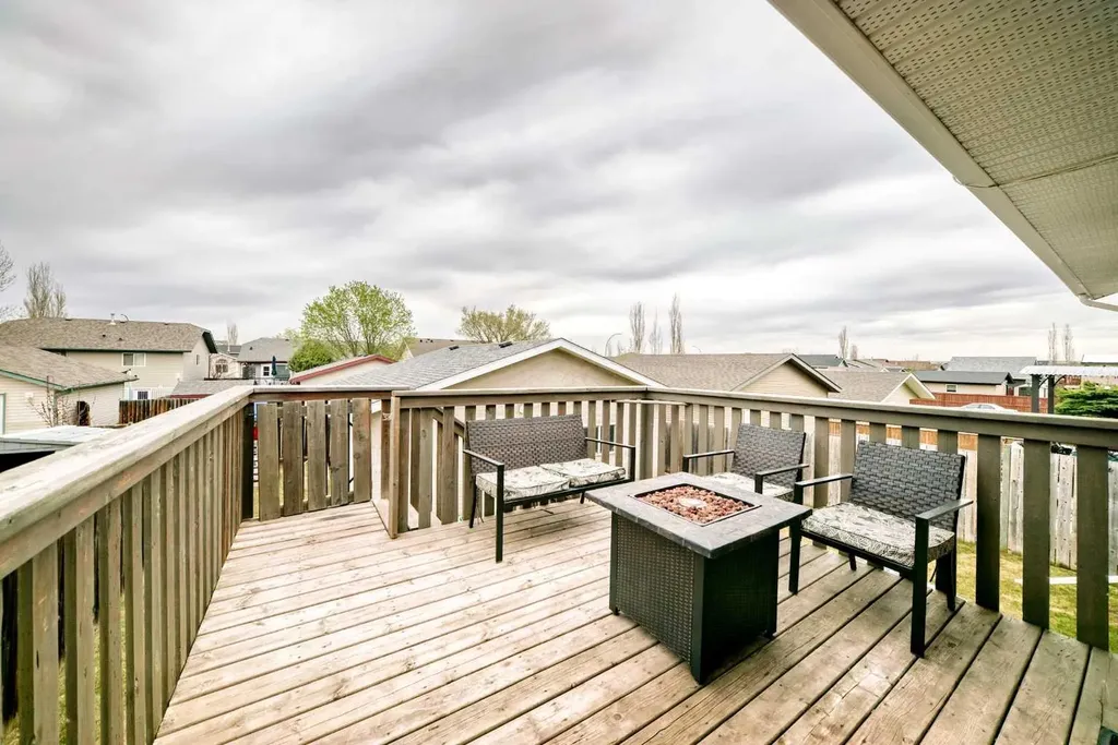 6 Timmons Close Lacombe AB T4L 2M7