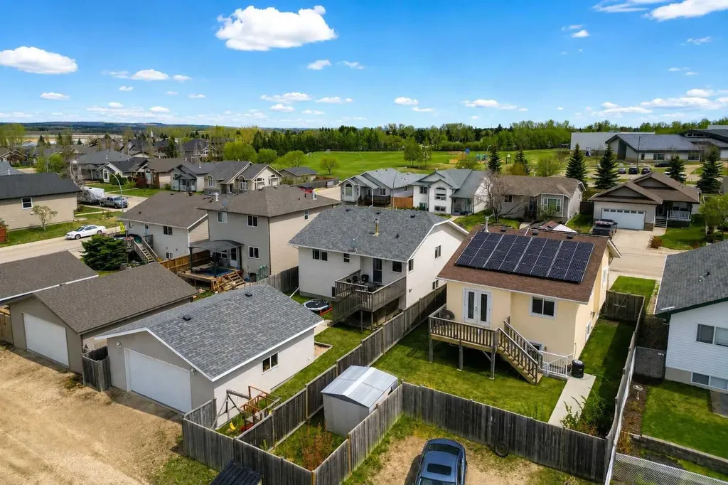6 Timmons Close Lacombe AB T4L 2M7