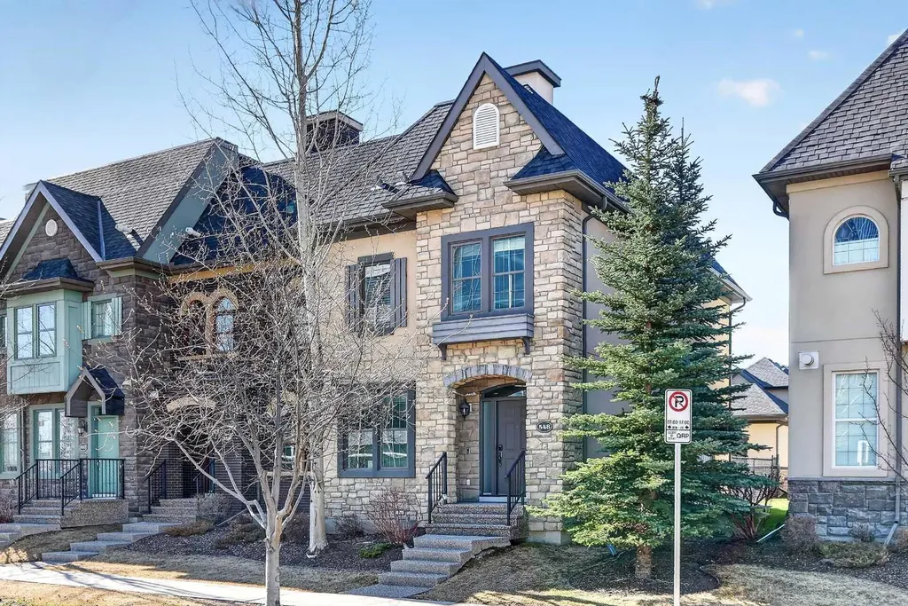 548 Quarry Park Boulevard SE Calgary AB T2C 5E8