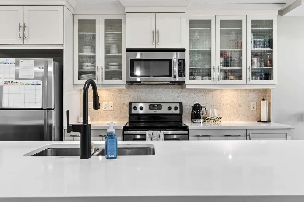 548 Quarry Park Boulevard SE Calgary AB T2C 5E8