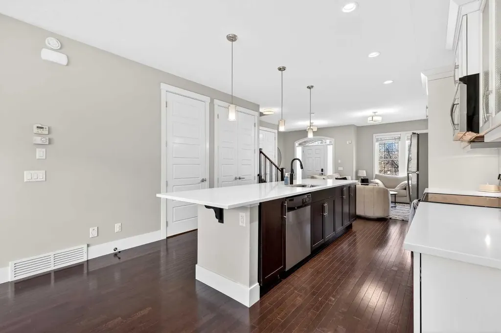 548 Quarry Park Boulevard SE Calgary AB T2C 5E8