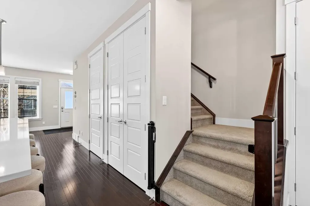 548 Quarry Park Boulevard SE Calgary AB T2C 5E8