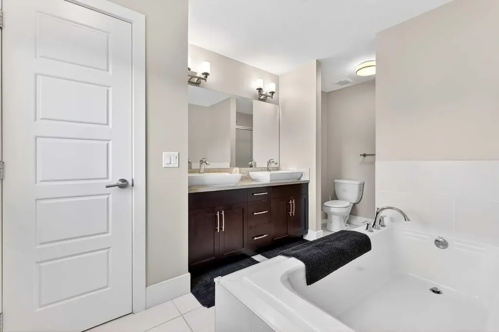 548 Quarry Park Boulevard SE Calgary AB T2C 5E8