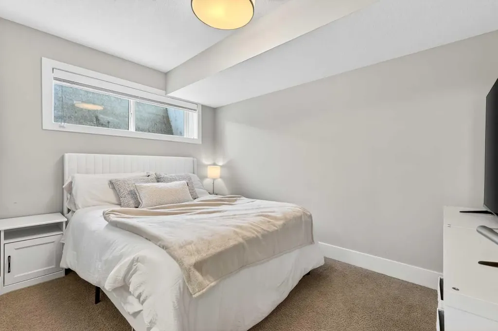 548 Quarry Park Boulevard SE Calgary AB T2C 5E8