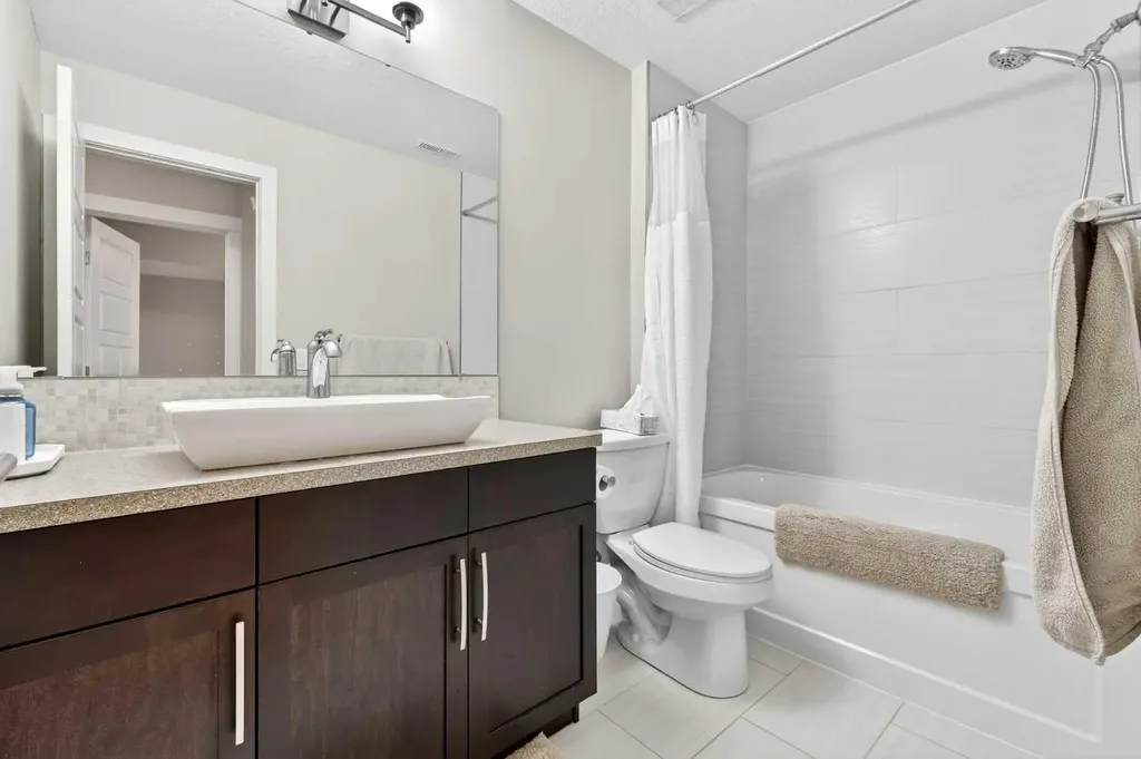 548 Quarry Park Boulevard SE Calgary AB T2C 5E8