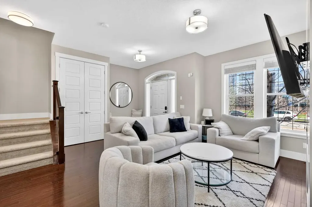 548 Quarry Park Boulevard SE Calgary AB T2C 5E8