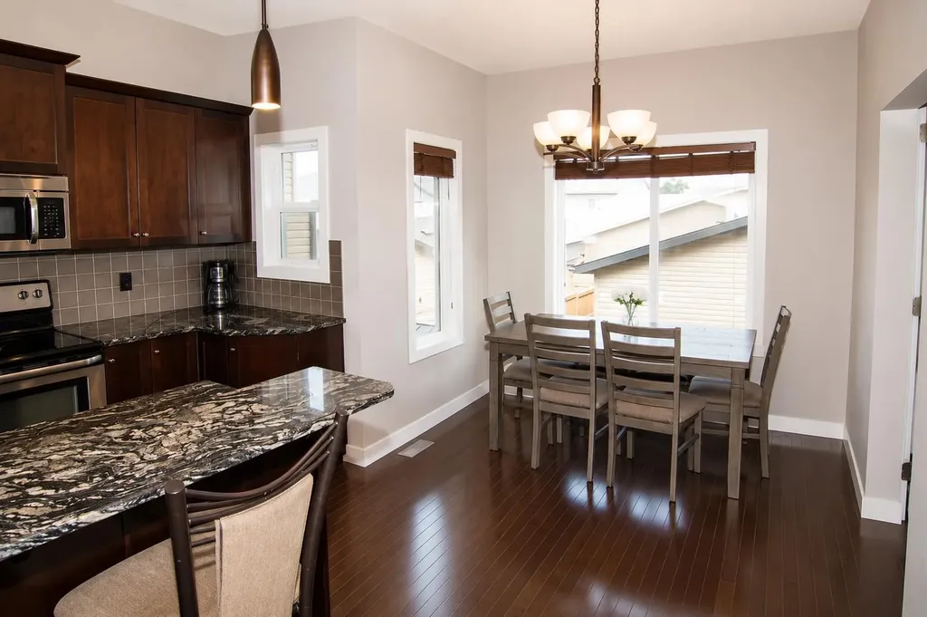 209 Evansdale Landing NW Calgary AB T3P 0C6
