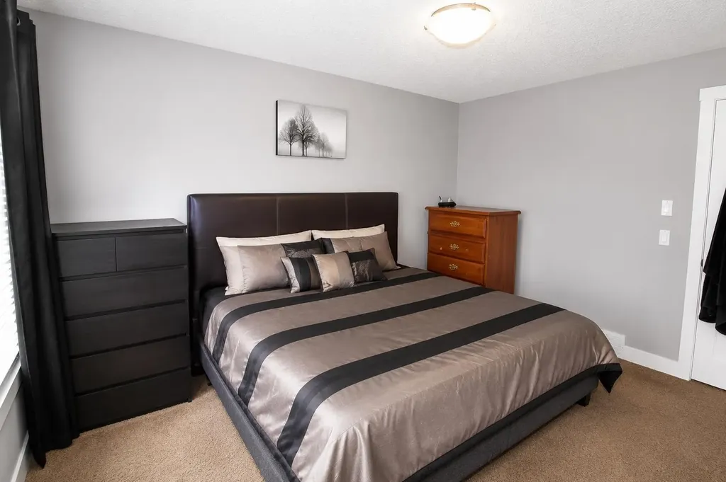 209 Evansdale Landing NW Calgary AB T3P 0C6