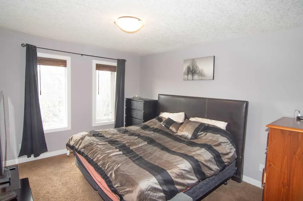 209 Evansdale Landing NW Calgary AB T3P 0C6